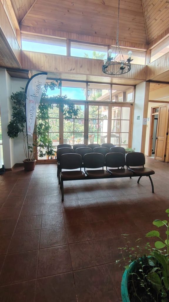 Propiedad con 6 box, salón y patio – Diego Echeverría, Quillota – Cód. L001 – $2.500.000